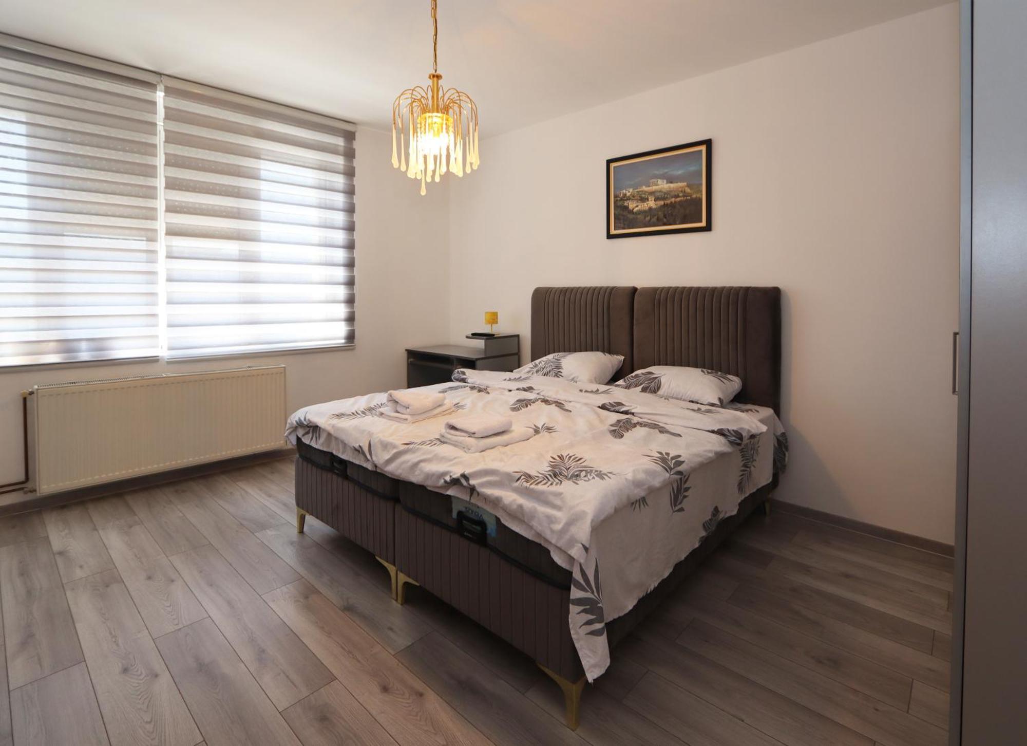 Golden Royal Apartment Крагуевац Екстериор снимка