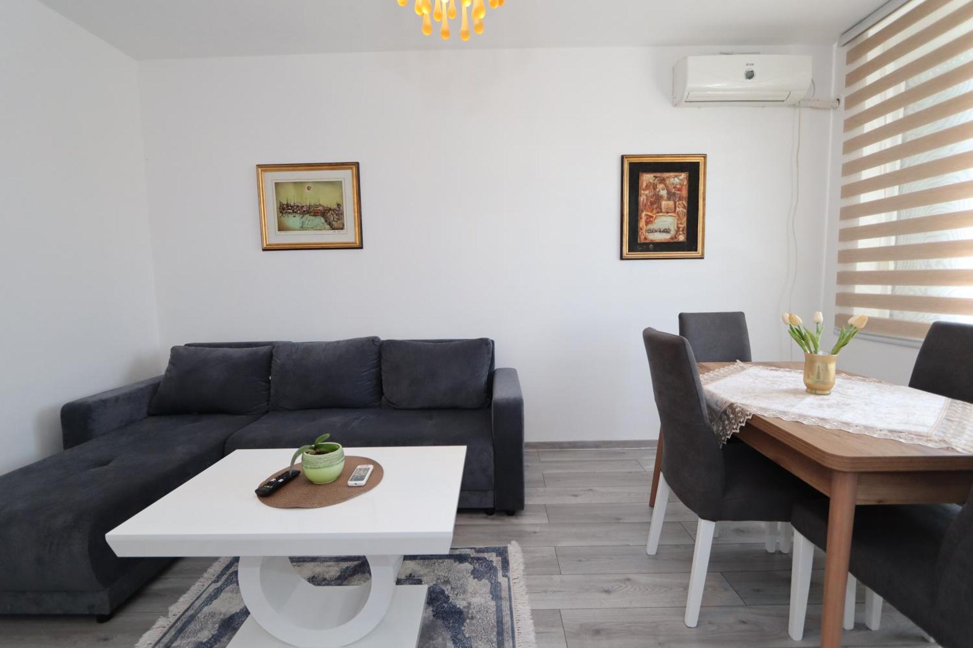 Golden Royal Apartment Крагуевац Екстериор снимка